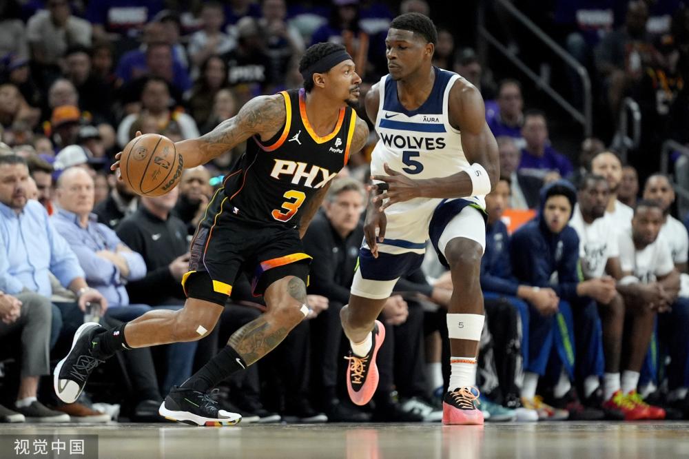 他在与威尔 他在与威尔