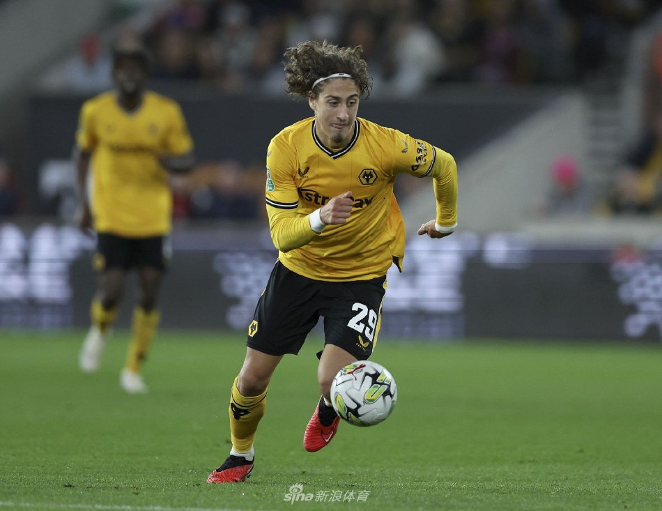 更为其颁发 更为其颁发